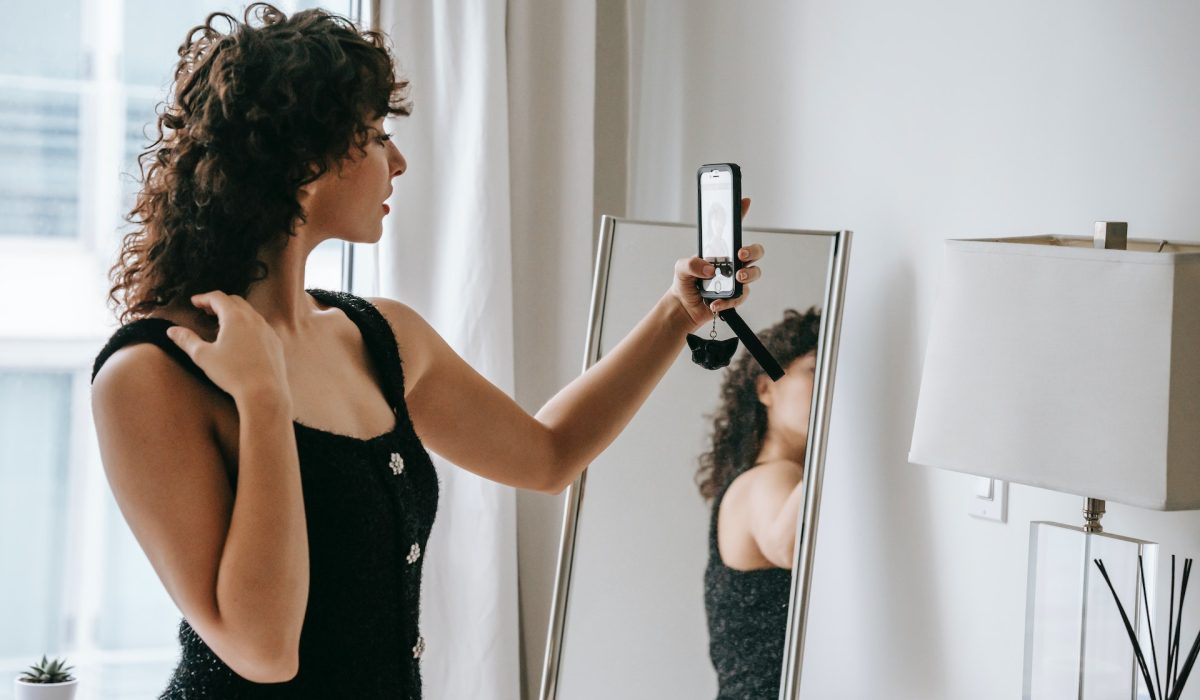how to take a perfect outfit picture