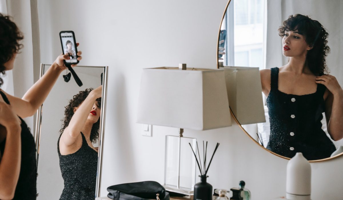 how to take a perfect outfit picture